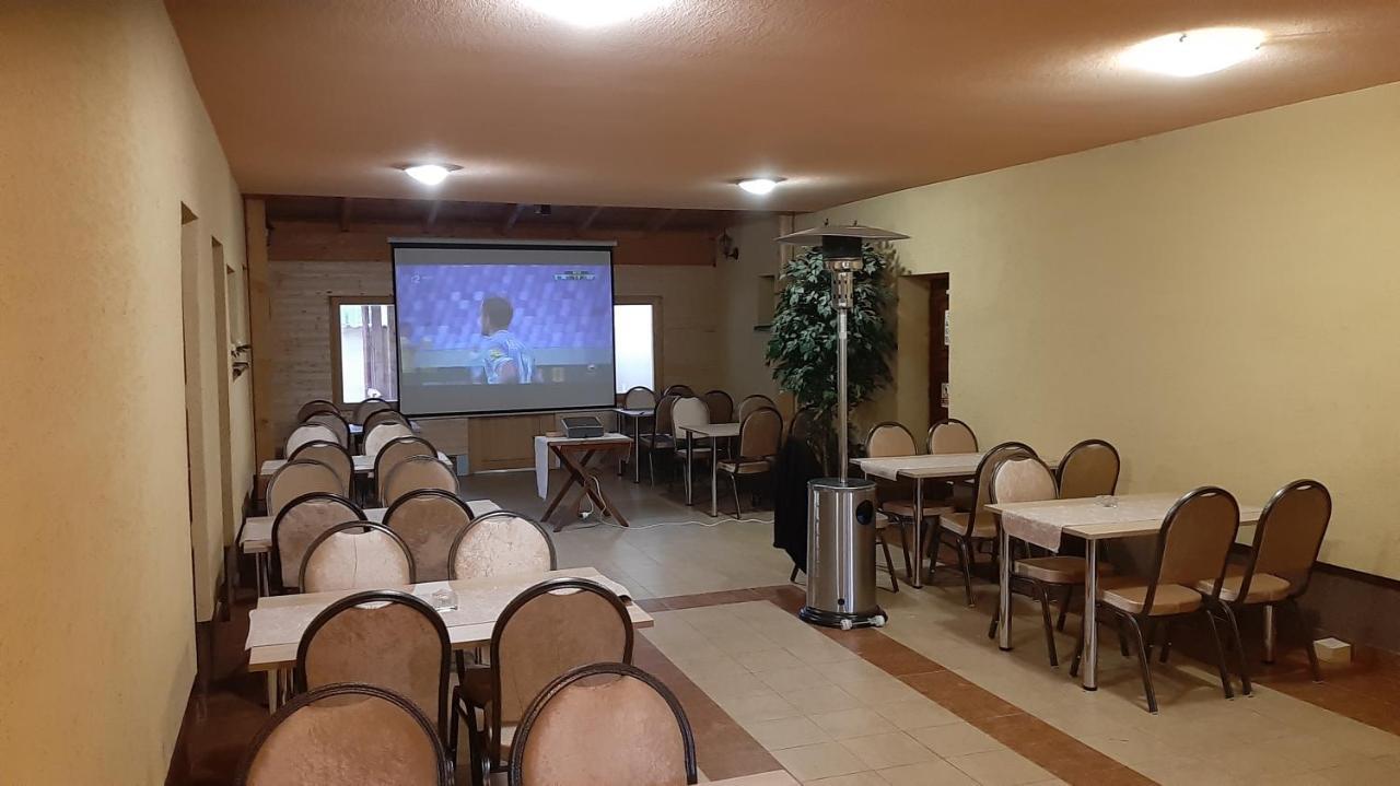 Penzion Pri Studnicke Omastina المظهر الخارجي الصورة